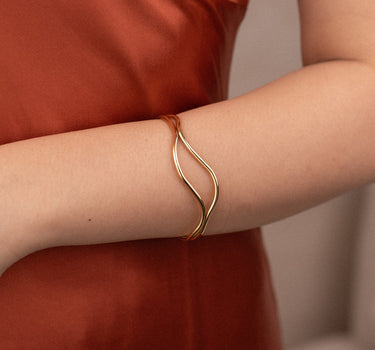 Gentle wave cuff bracelet