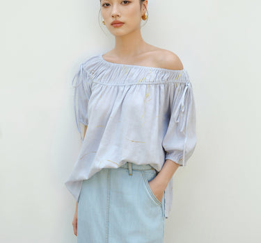 Elastic Neckline Multiway Artwear Top