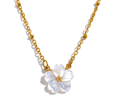 Flora nacre necklace