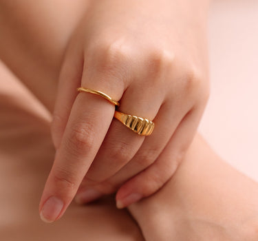 Croissant ring