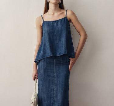 Gentle Denim Column Skirt